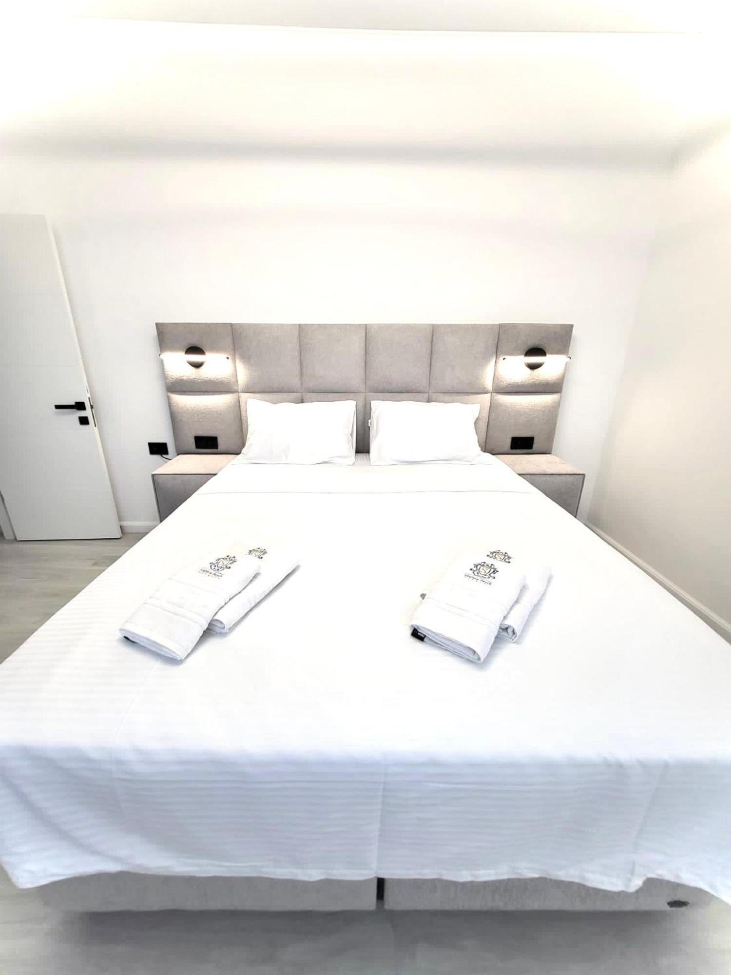 Mamaia Nord Vip Aparthotel Năvodari Exterior foto