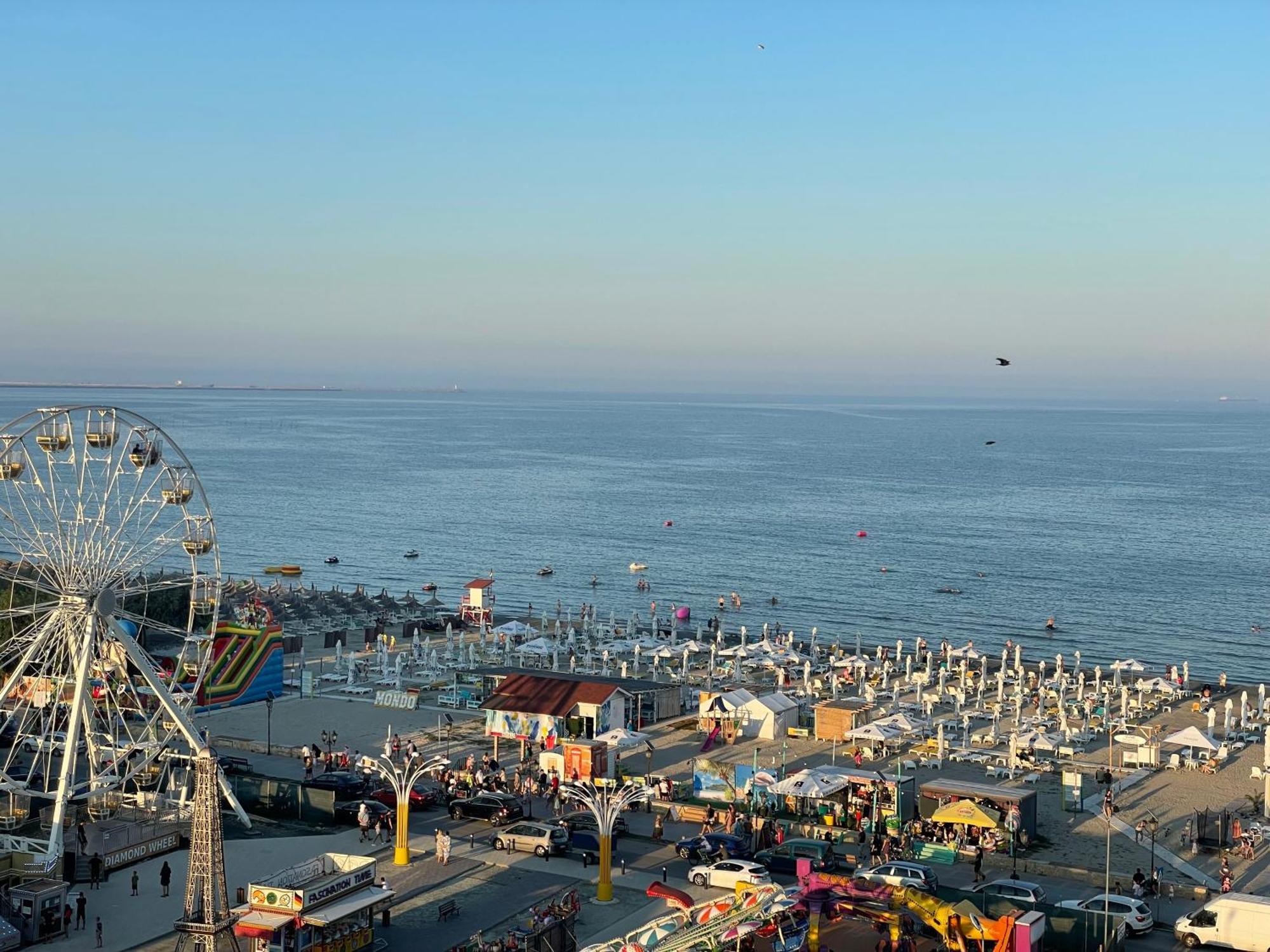 Mamaia Nord Vip Aparthotel Năvodari Exterior foto